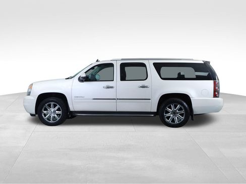 Used 2011 GMC Yukon XL Denali image 9