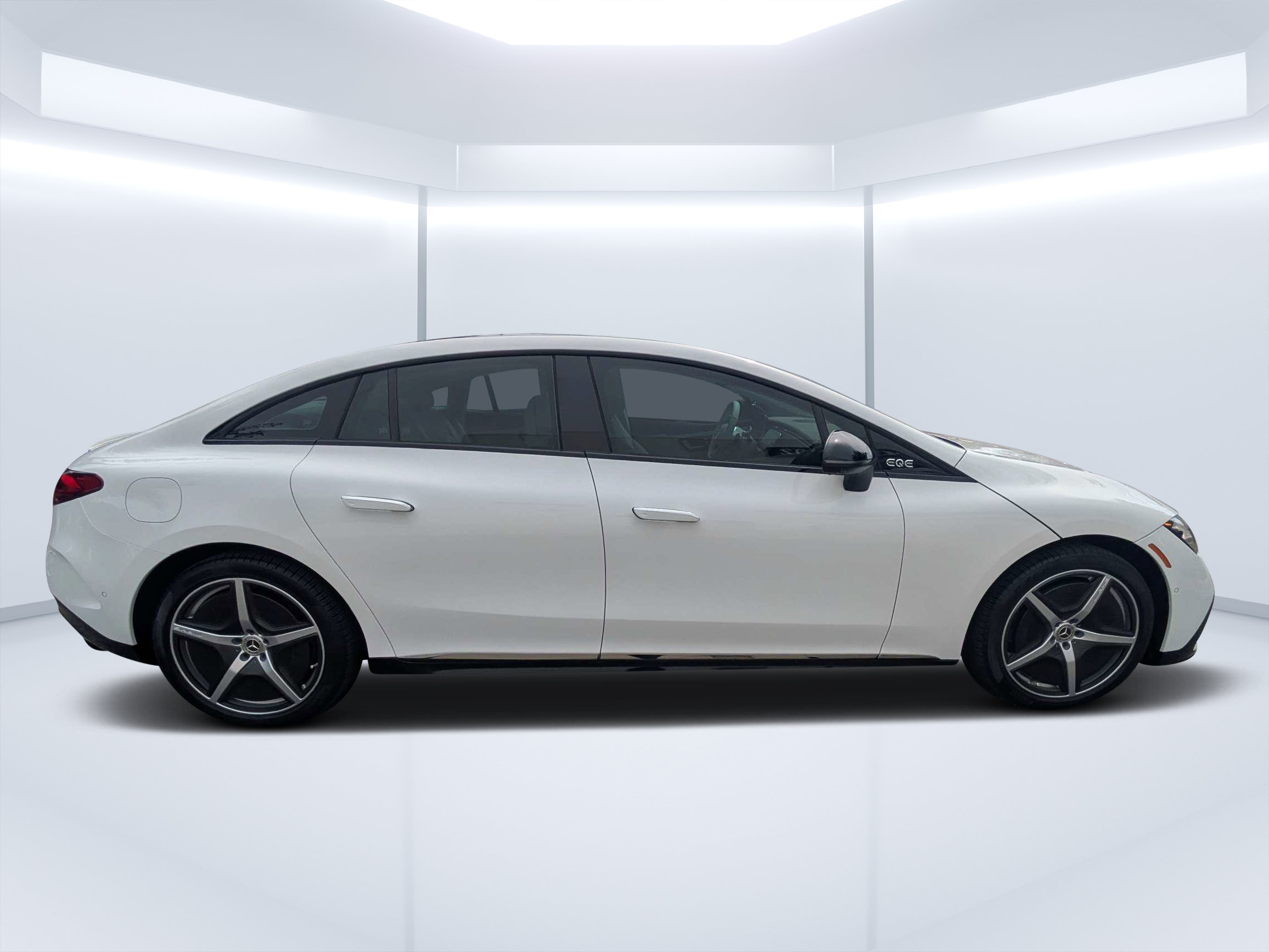 Certified 2025 Mercedes-Benz EQE 350+ 4MATIC Sedan w/ AMG Line Exterior Package image 2
