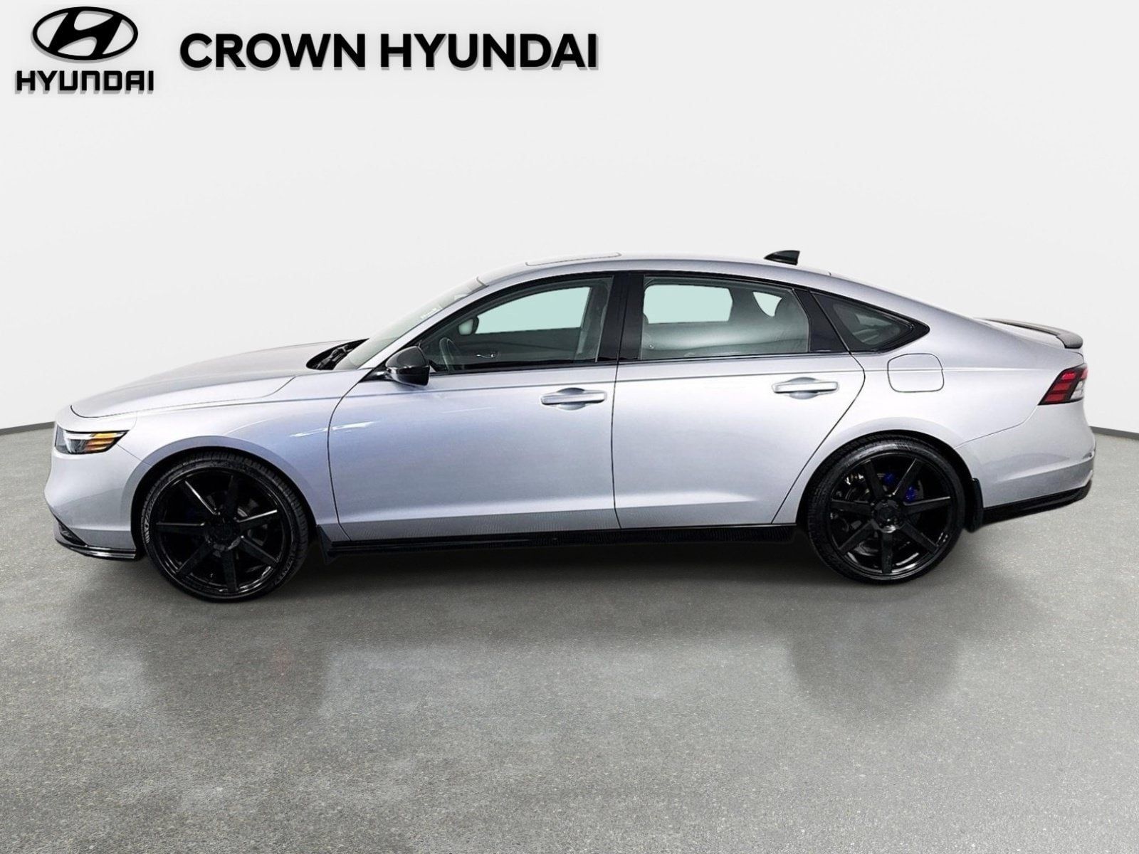 Used 2023 Honda Accord Sport image 9
