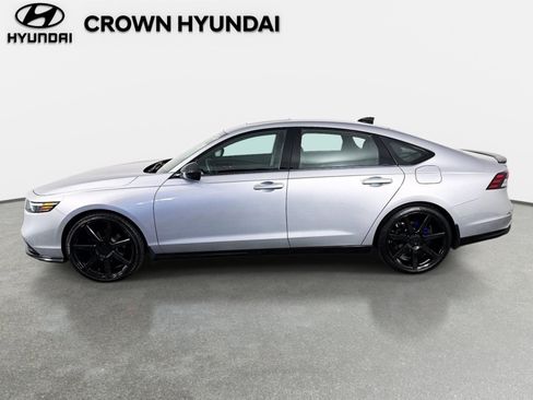Used 2023 Honda Accord Sport image 9