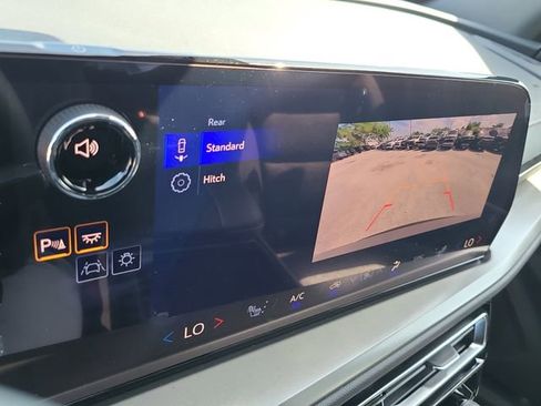 New 2026 Chevrolet Traverse LT image 28