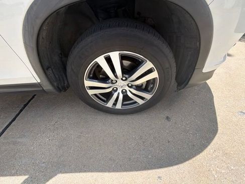 Used 2018 Honda Pilot EX image 4