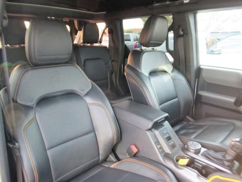 Used 2022 Ford Bronco Badlands w/ Sasquatch Package image 9