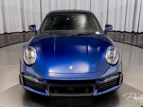 Used 2022 Porsche 911 Turbo image 4