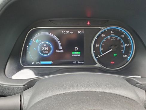 Certified 2023 Nissan Leaf SV Plus image 27