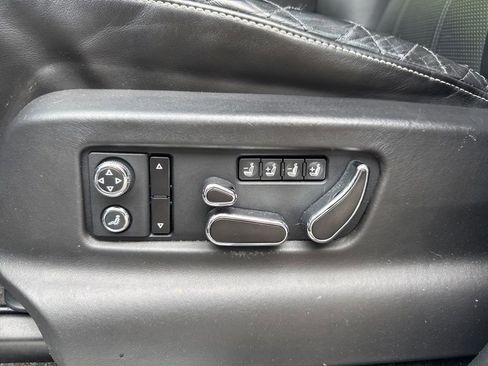 Used 2018 Bentley Bentayga Activity image 60