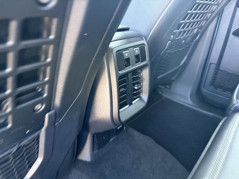 Used 2025 Ford Bronco Badlands AWD/4WD image 17