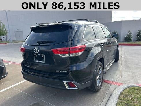 Used 2019 Toyota Highlander Limited Platinum w/ Carpet Mat Package (TMS) image 4