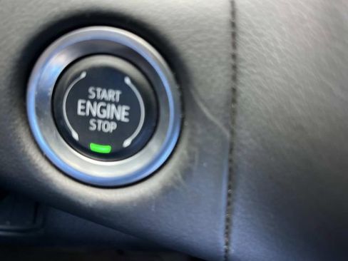 Used 2024 Chevrolet Suburban LT image 37