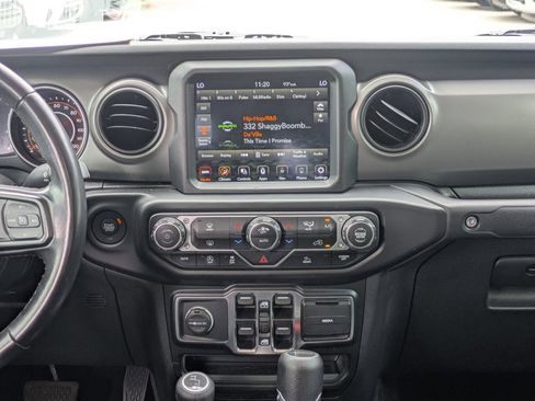 Used 2022 Jeep Gladiator Sport AWD/4WD image 19