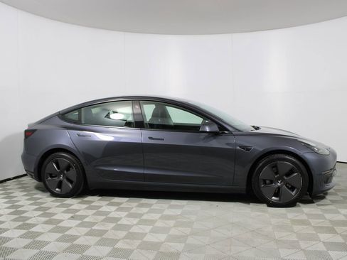 Used 2023 Tesla Model 3 Standard Range image 31