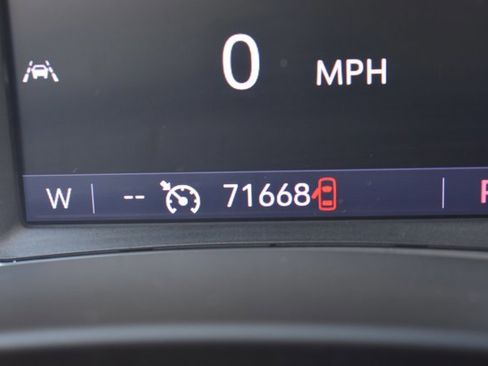 Used 2020 GMC Terrain SLT image 23