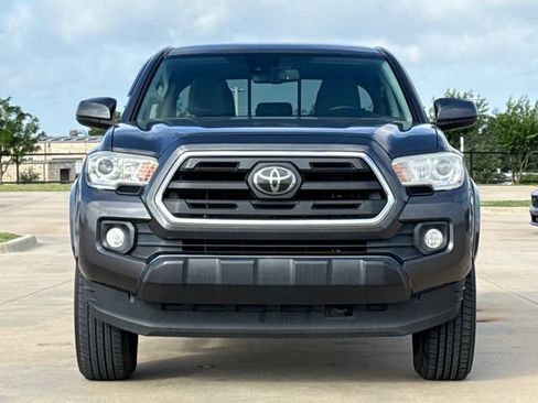 Used 2019 Toyota Tacoma SR5 RWD image 2