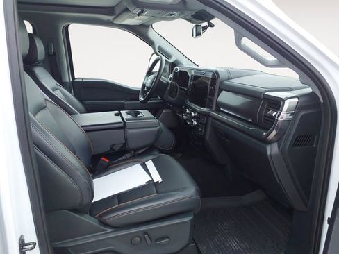 Certified 2025 Ford F350 Lariat w/ FX4 Off-Road Package image 9