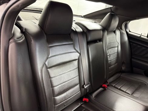 Used 2013 Ford Taurus SHO image 23