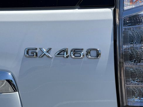Used 2019 Lexus GX 460 Premium w/ Premium Package AWD/4WD image 39