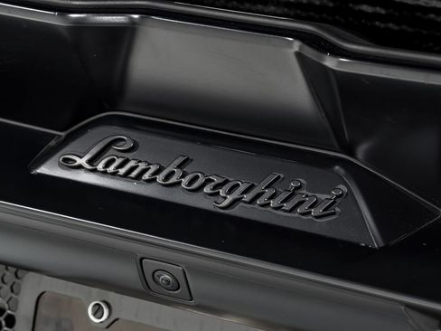 Used 2024 Lamborghini Revuelto image 50