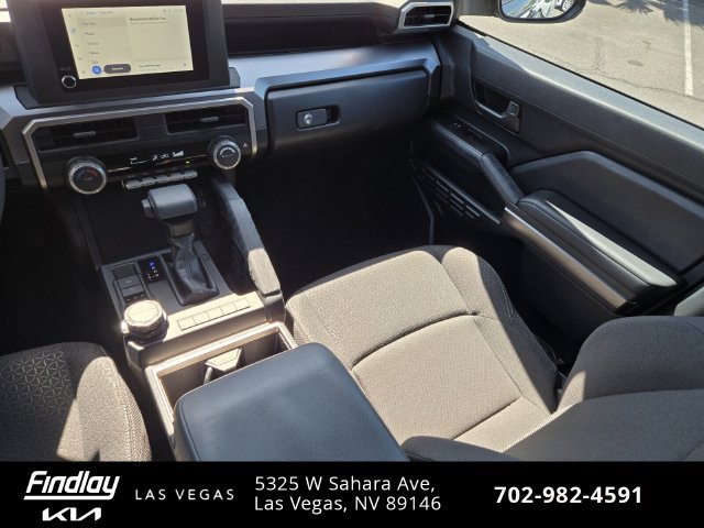 Used 2025 Toyota 4Runner SR5 AWD/4WD image 15