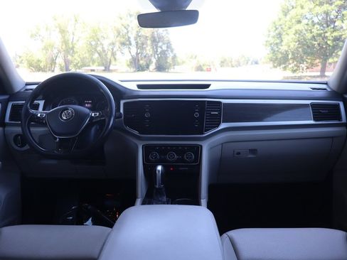 Used 2018 Volkswagen Atlas SEL AWD/4WD image 16
