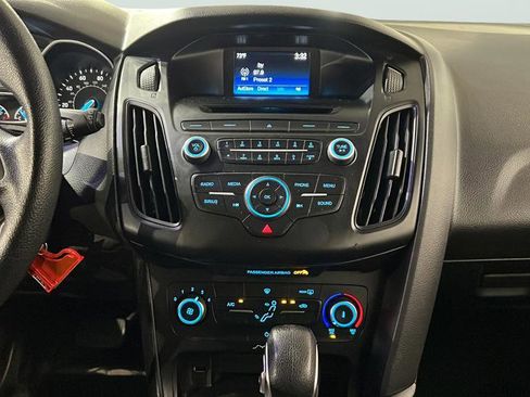 Used 2017 Ford Focus SE image 15