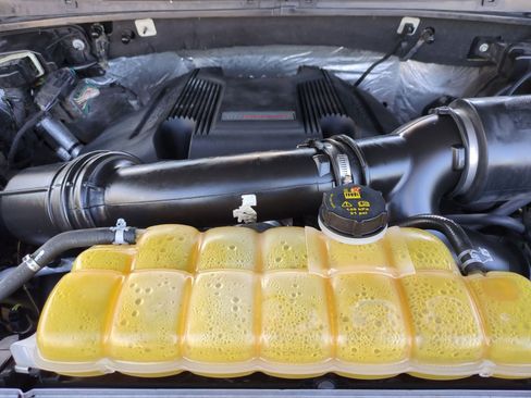 Used 2017 Ford F150 Raptor w/ Equipment Group 802A Luxury image 19