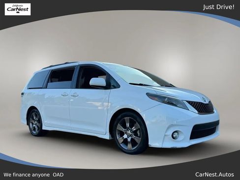 Used 2015 Toyota Sienna SE w/ SE Preferred Package image 1