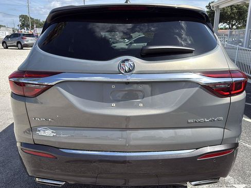 Used 2018 Buick Enclave Premium FWD image 4