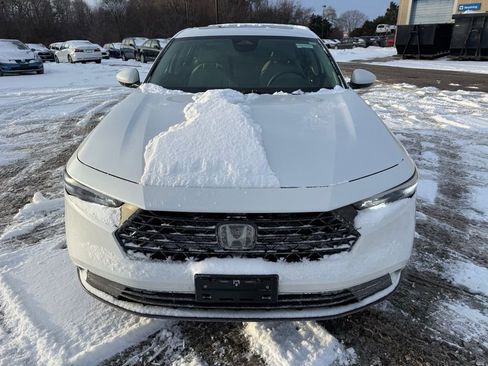 Used 2023 Honda Accord EX image 8