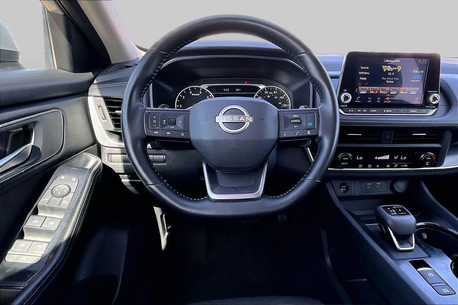 Used 2025 Nissan Rogue SV AWD/4WD image 6