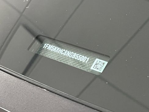 Used 2022 Ford Explorer Platinum w/ Equipment Group 601A image 75