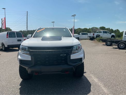 Used 2022 Chevrolet Colorado ZR2 AWD/4WD image 2