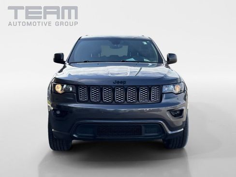 Used 2020 Jeep Grand Cherokee Altitude AWD/4WD image 2