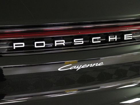 New 2026 Porsche Cayenne image 13