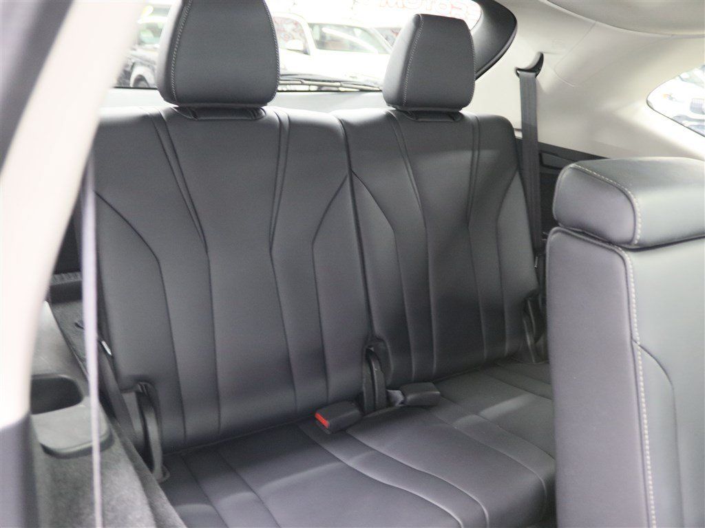 Used 2022 Acura MDX w/ Technology Package AWD/4WD image 22