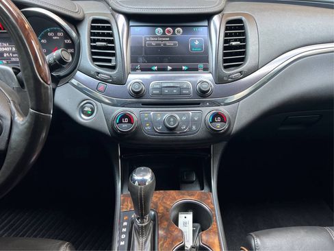 Used 2014 Chevrolet Impala LTZ FWD image 14