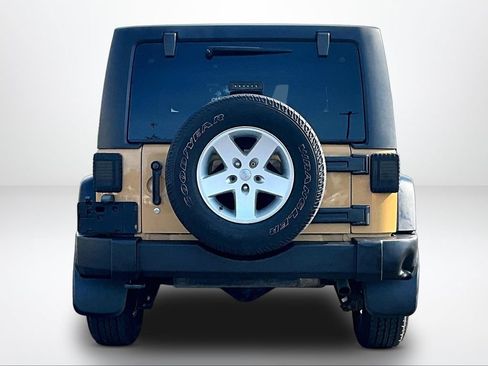Used 2014 Jeep Wrangler Unlimited Sport w/ Quick Order Package 24S AWD/4WD image 4