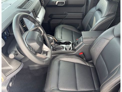 New 2025 Ford Bronco Badlands image 11