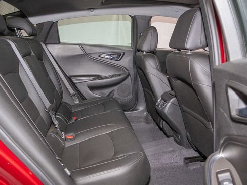 Used 2019 Chevrolet Malibu LT w/ Leather Package image 14