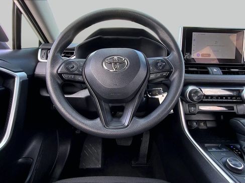 Used 2025 Toyota RAV4 LE AWD/4WD image 6