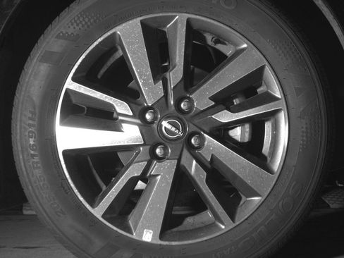 Used 2025 Nissan Versa SV w/ Trunk Package FWD image 13