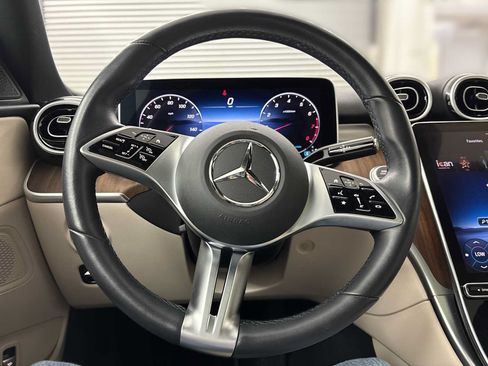 Used 2022 Mercedes-Benz C 300 4MATIC Sedan image 11