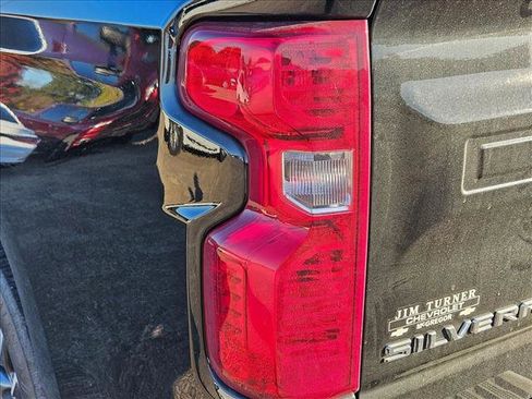 Used 2022 Chevrolet Silverado 1500 LT w/ Texas Edition Plus image 9