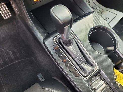Used 2022 Honda Civic Sport image 15