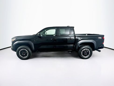 Used 2025 Toyota Tacoma TRD Off-Road image 4