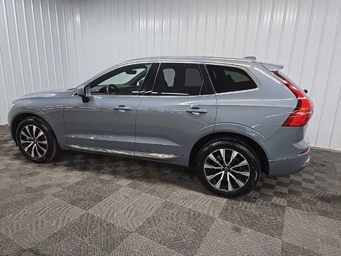 Used 2023 Volvo XC60 B5 Plus image 4