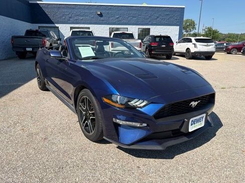 Used 2019 Ford Mustang Premium RWD image 7