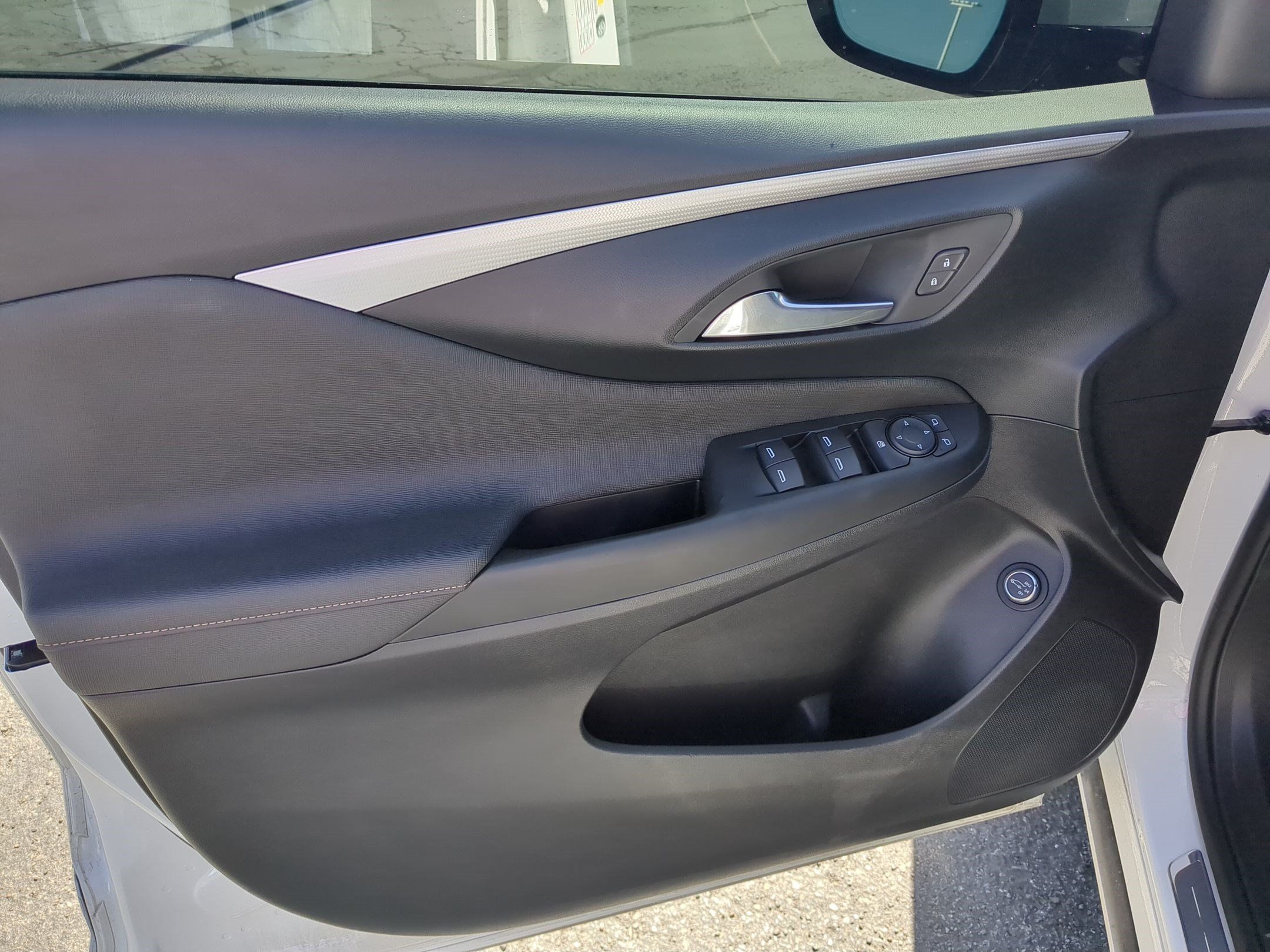 Used 2025 Buick Envista Avenir FWD image 15