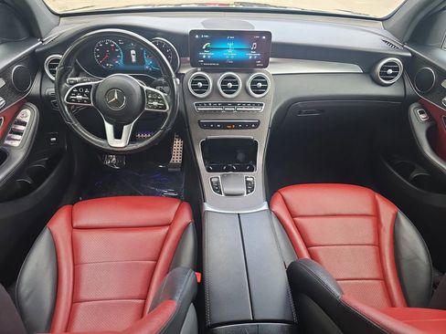 Used 2022 Mercedes-Benz GLC 300 4MATIC w/ AMG Line image 19