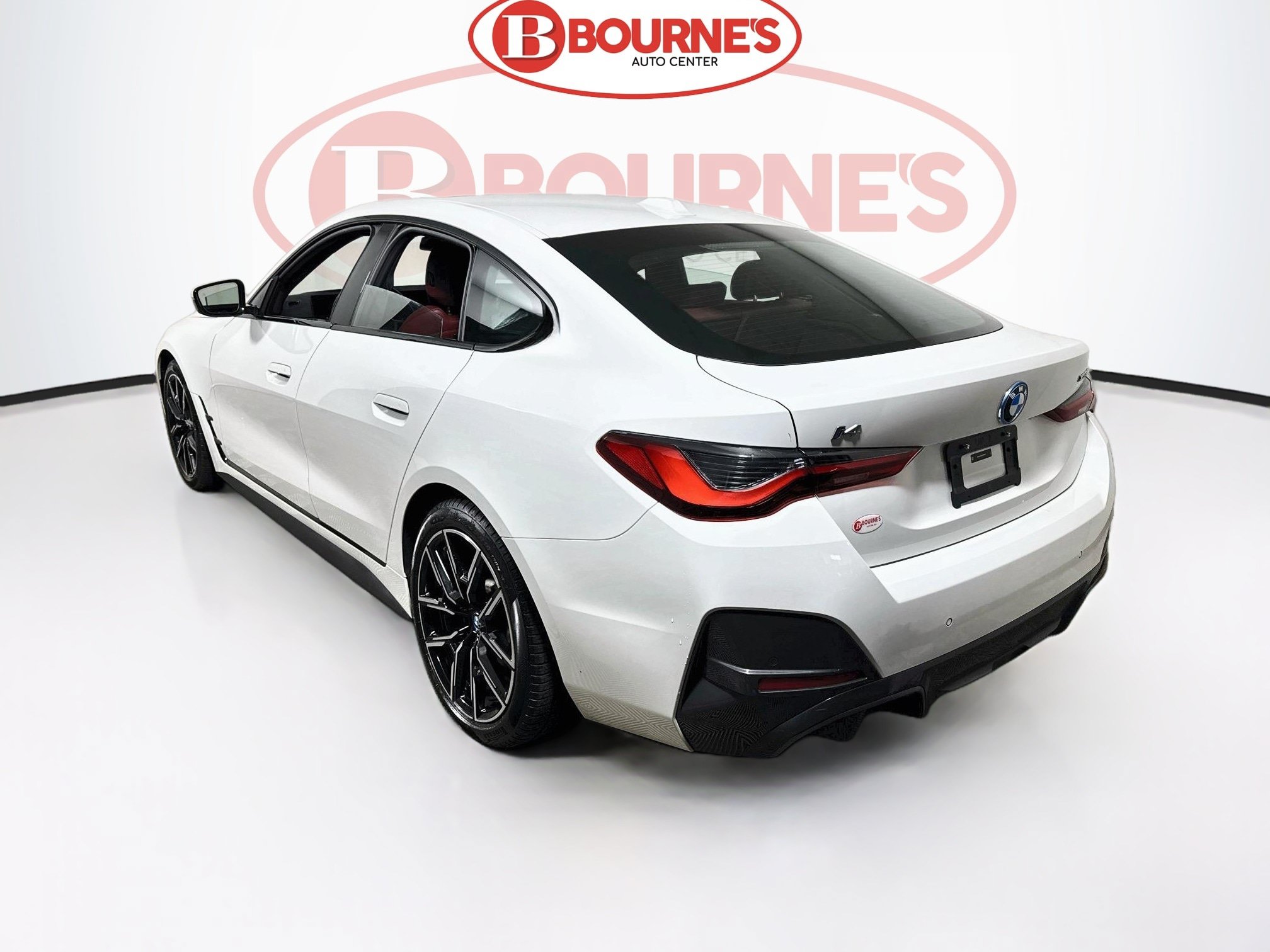Used 2024 BMW i4 xDrive40i w/ M Sport Package AWD/4WD image 9