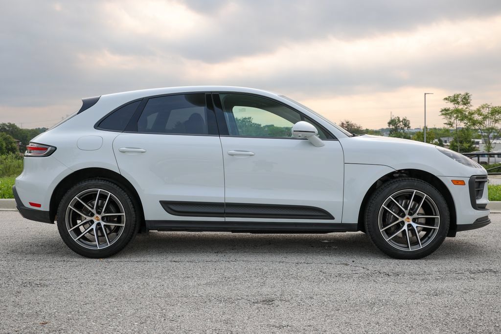 Certified 2026 Porsche Macan AWD/4WD image 26